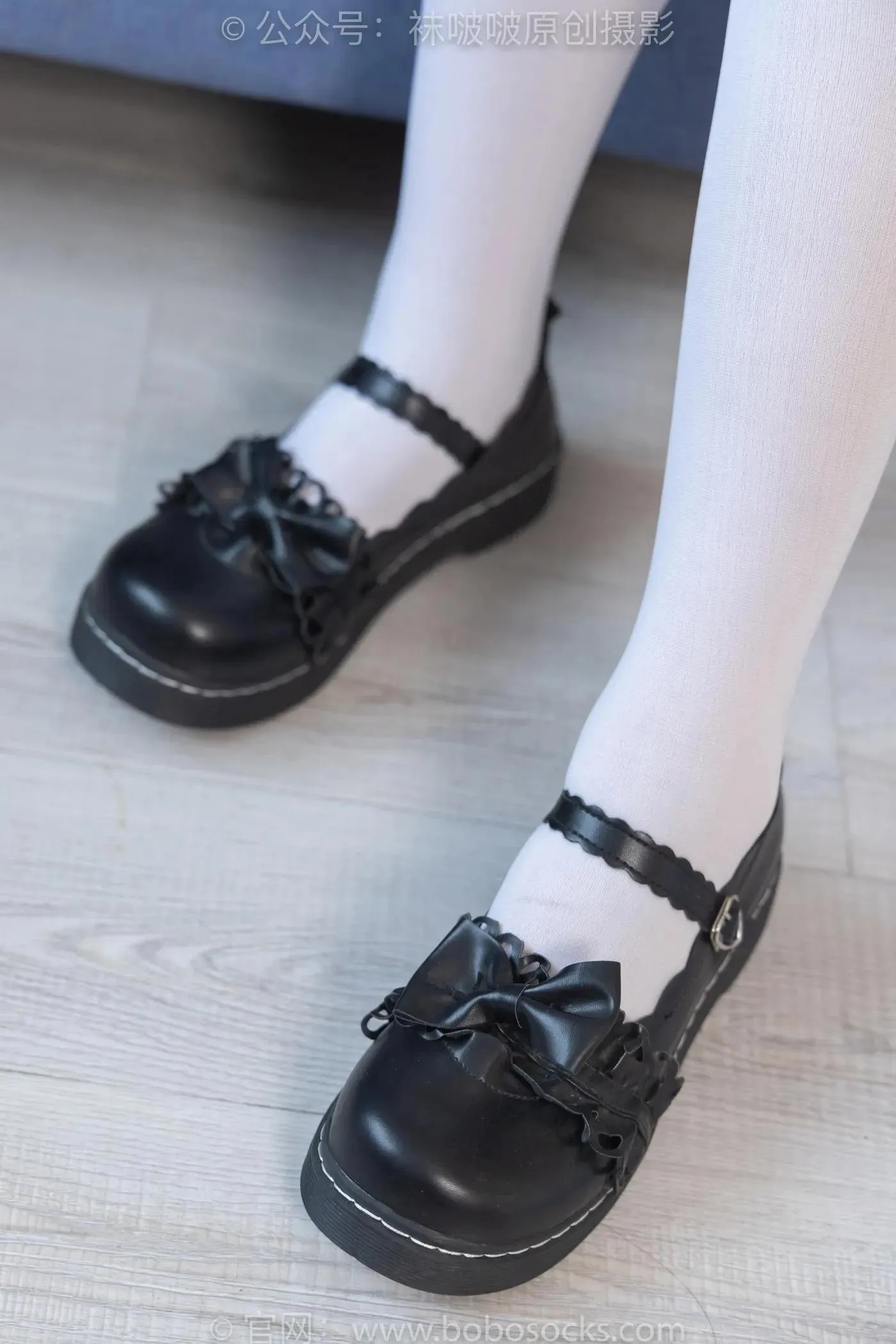 [BoBoSocks袜啵啵]NO.160 小淳-匡威板鞋、黑皮鞋、短肉丝、白丝小腿袜 [140P]插图1